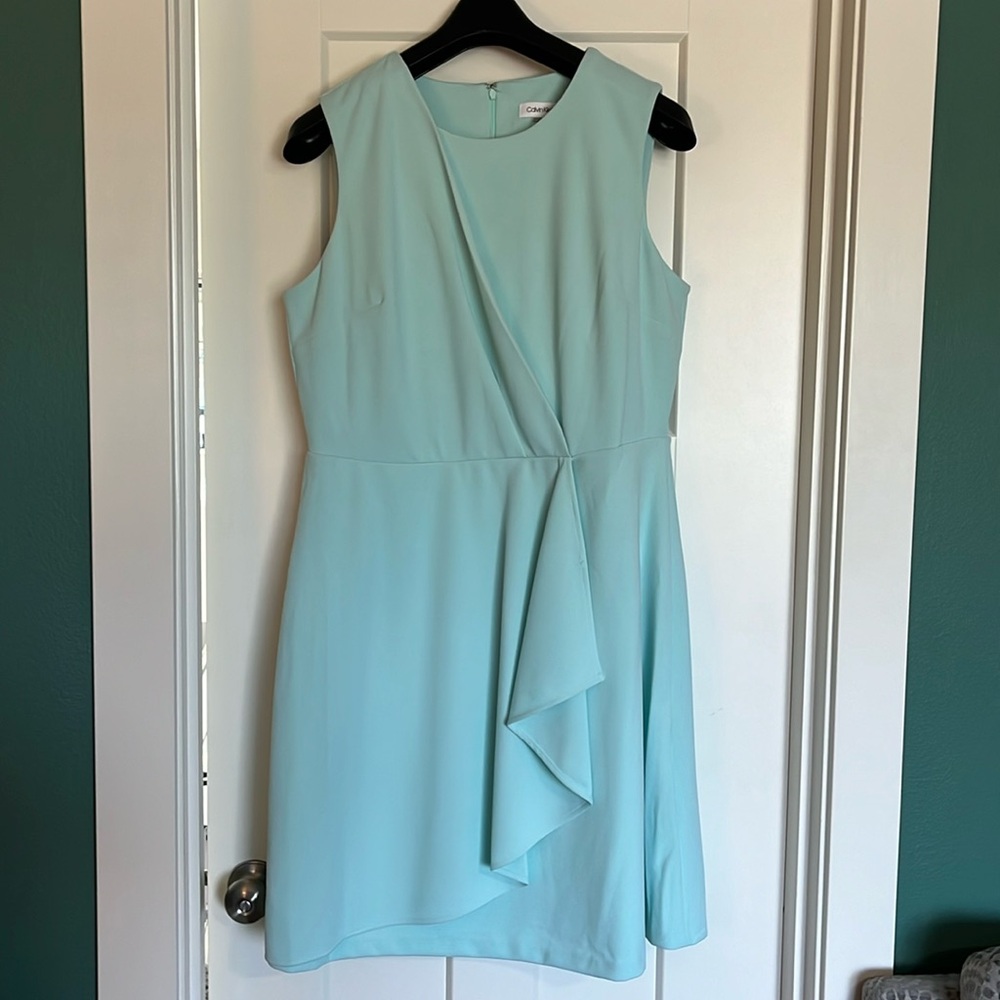 EUC Calvin Klein dress. Womens size 14. Mint green, fully lined.